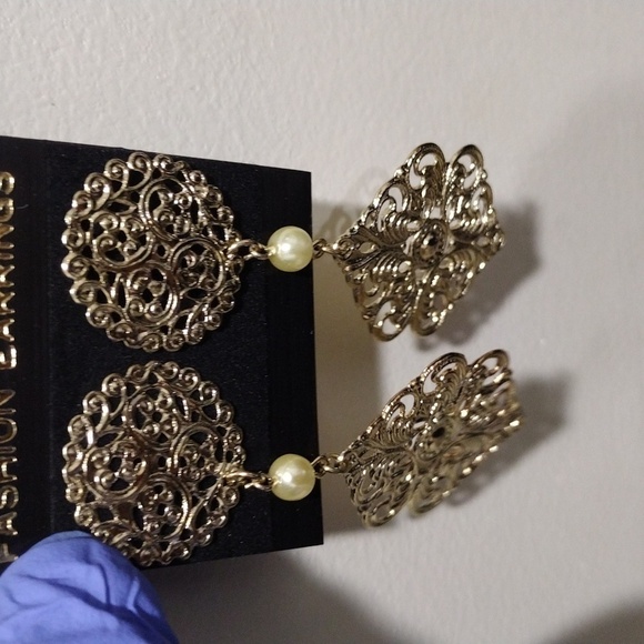 Women's Stylish Gold-tone Filigree Design 3" Long Beaded Drop Dangle Earrings 6 - Picture 6 of 6